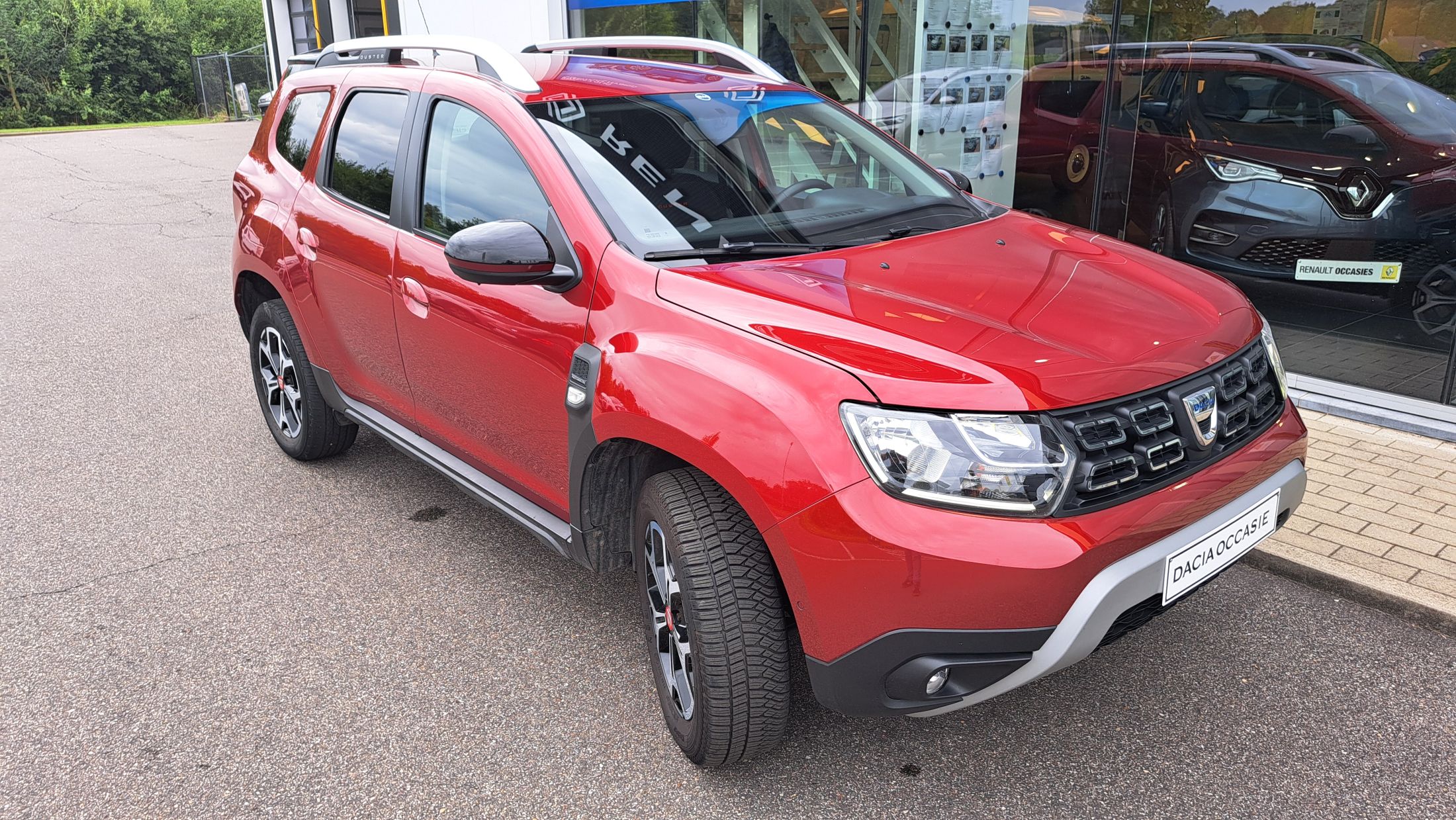 Dacia Duster 1332cc 150Pk, GPS, camera, trekhaak, sensoren A, dodehoekwaarschuwing