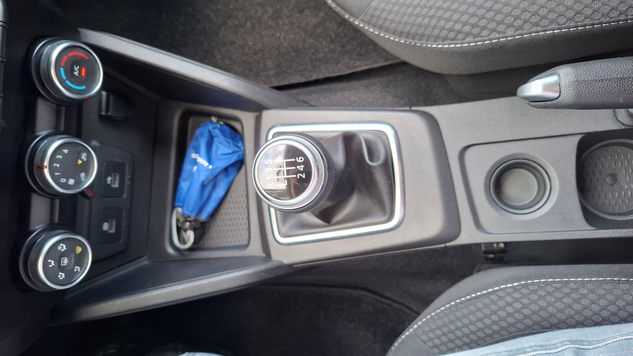 Dacia DusterTCe 91 Pk, benzine+LPG, airco, GPS, camera