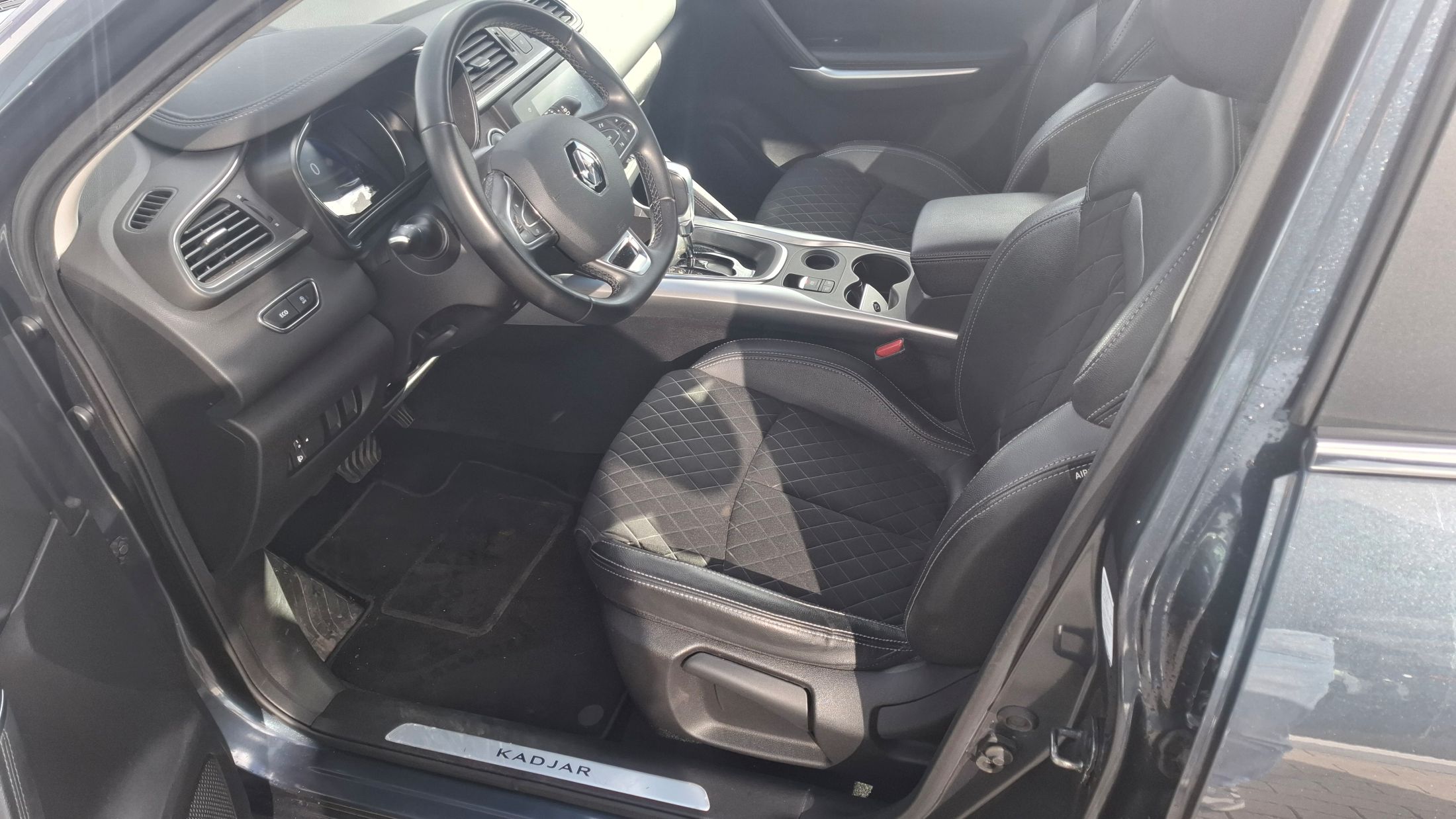 Renault Kadjar AUTOMAAT TCe 140 Pk, airco,GPS, camera, trekhaak