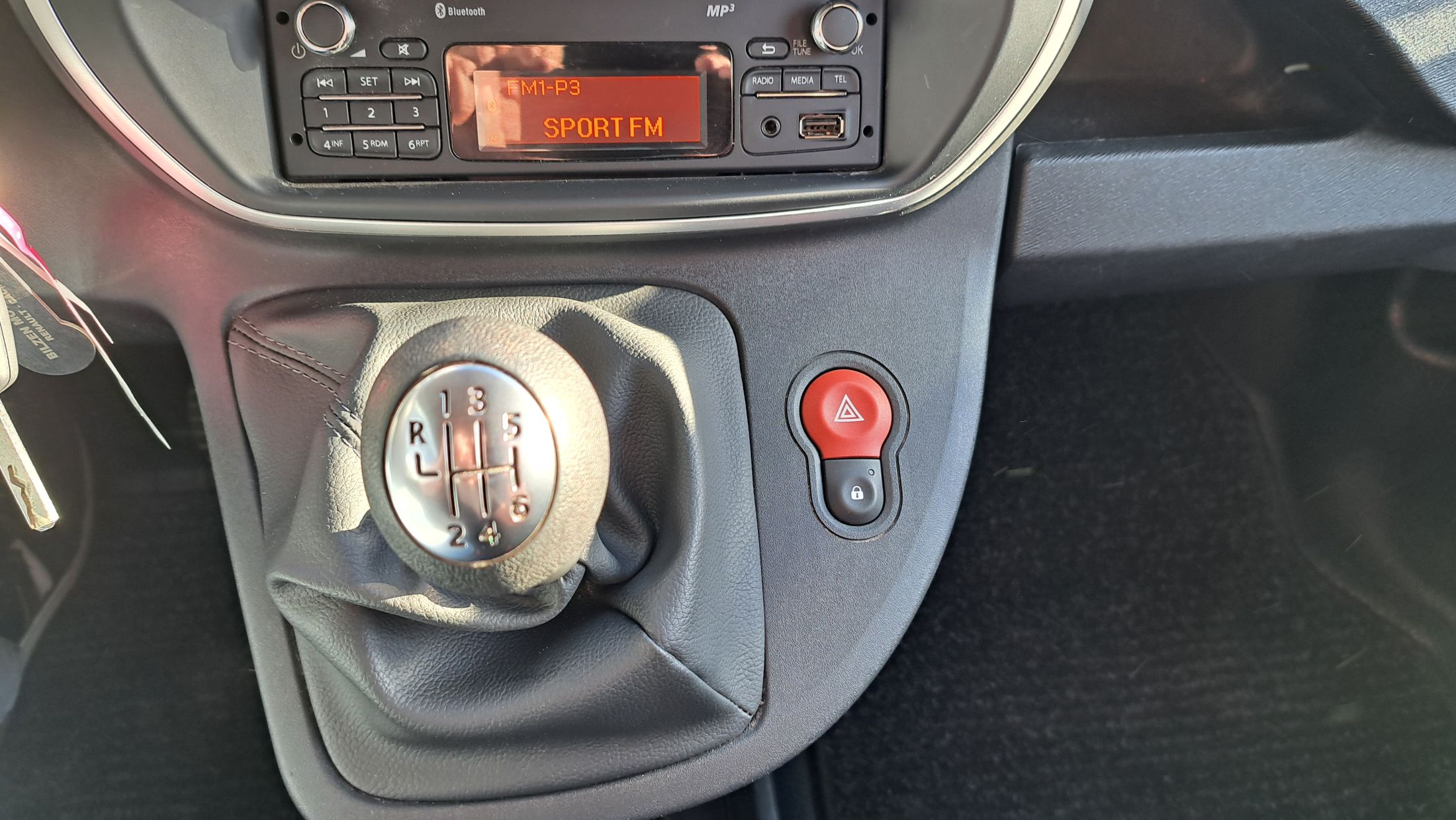 Renault Kangoo TCe 114 Pk benzine, lichte vracht, airco, trekhaak