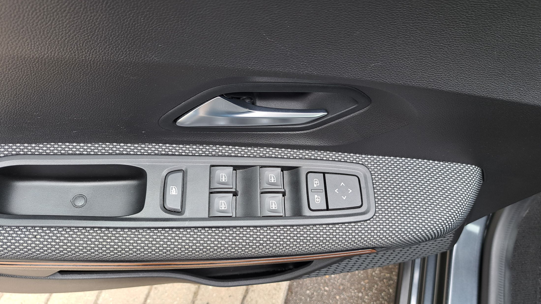 Dacia Stepway TCe 90 benzine/LPG, sensor V+A, GPS, dodehoekwaarschuwing