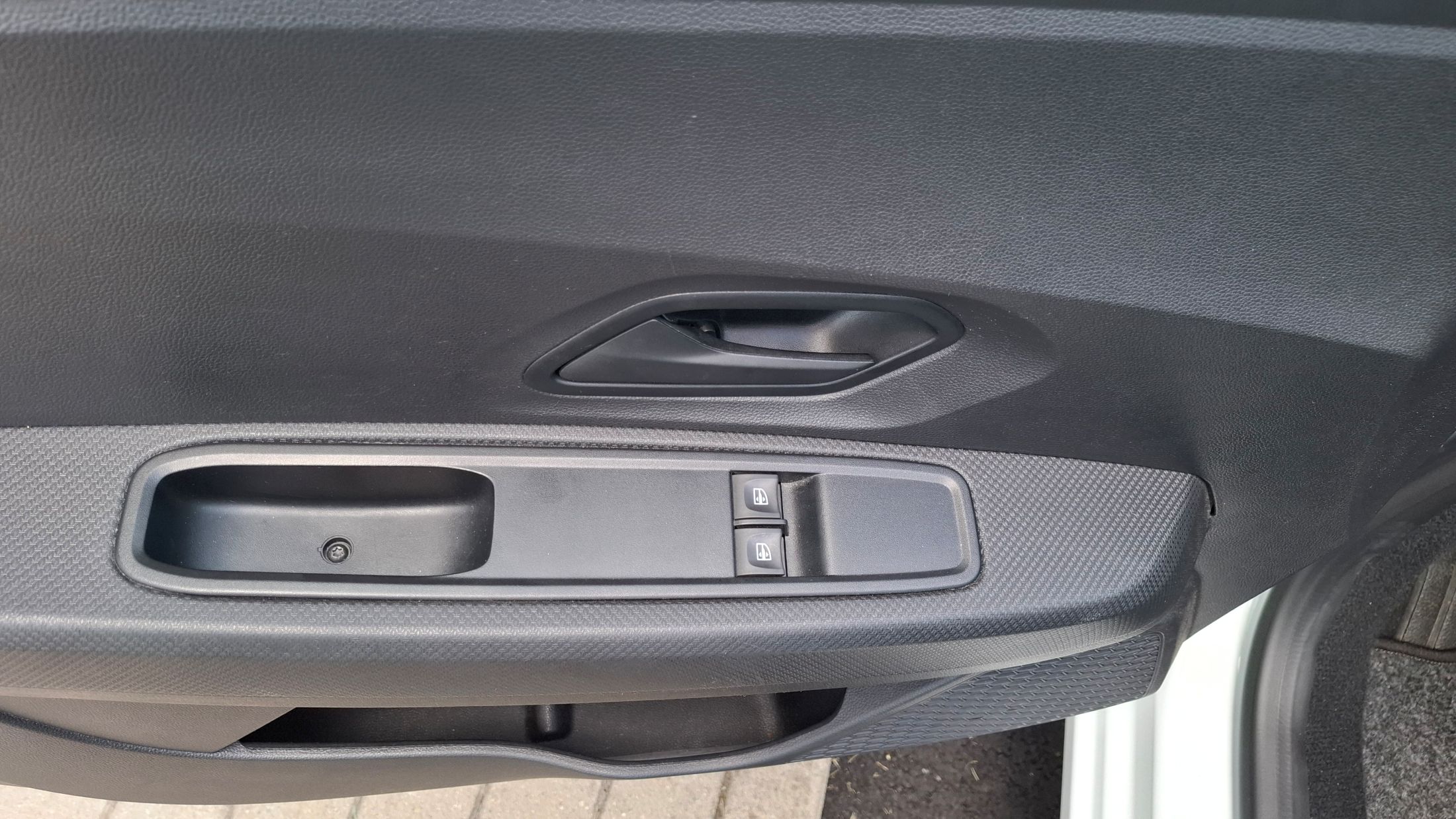 Dacia Sandero 67 Pk, airco, apple&android, garantie tot 22/ 03/2028