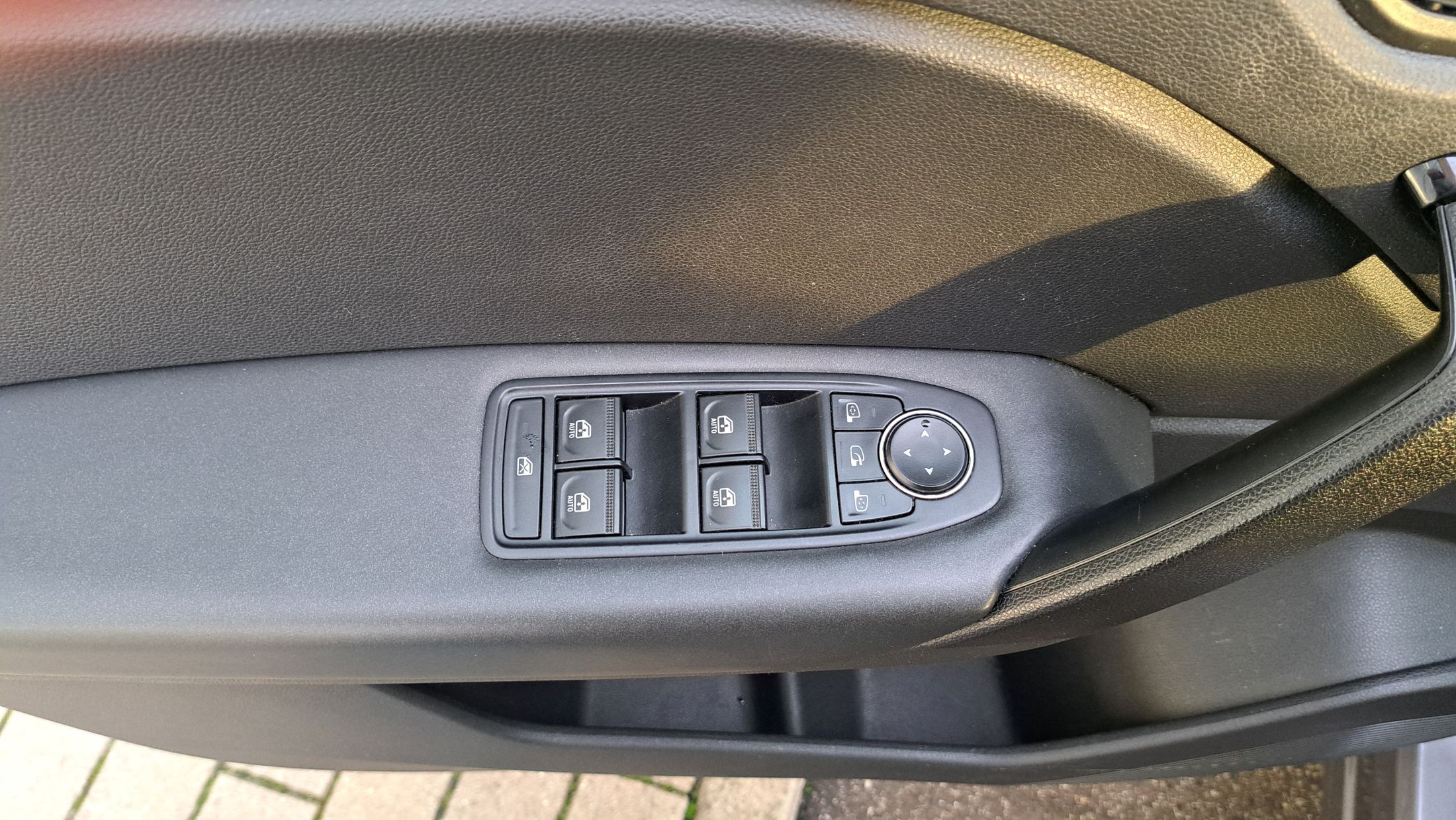 Renault Captur TCe 90, airco, sensoren A, 4seizoensbanden.