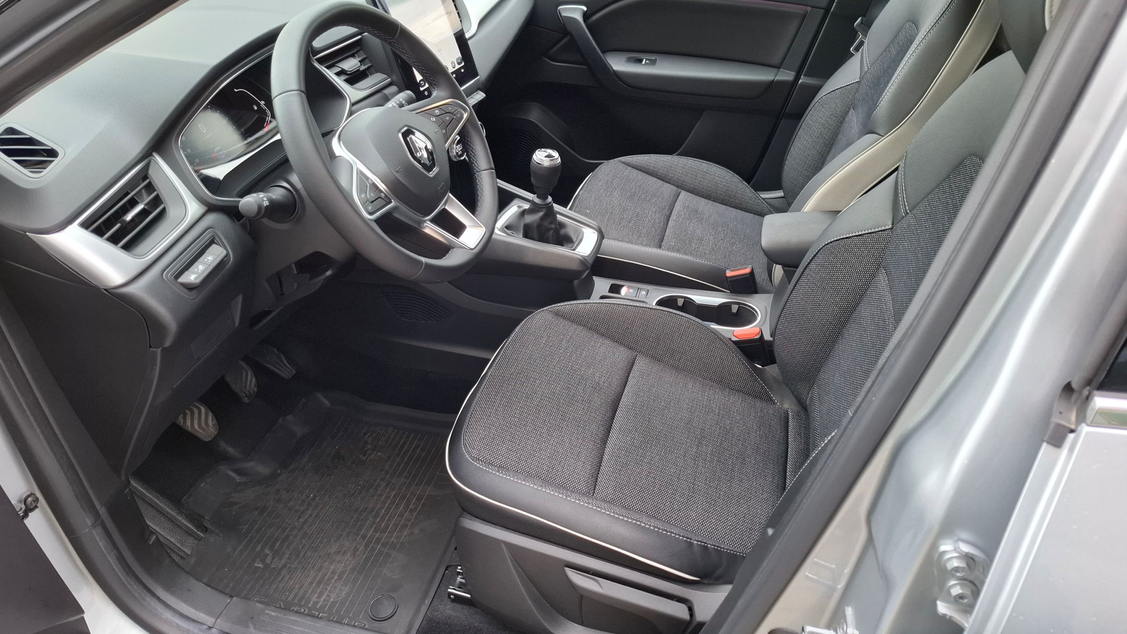 Renault Captur TCe 90, airco, GPS, trekhaak, camera, 15494km