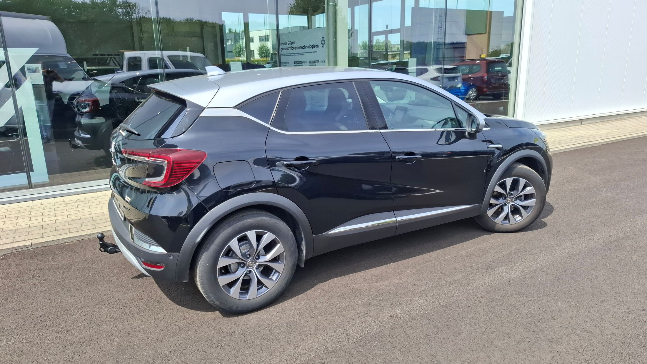 Renault Captur TCe 90, airco, GPS, sensor V+A, 360° camera, trekhaak