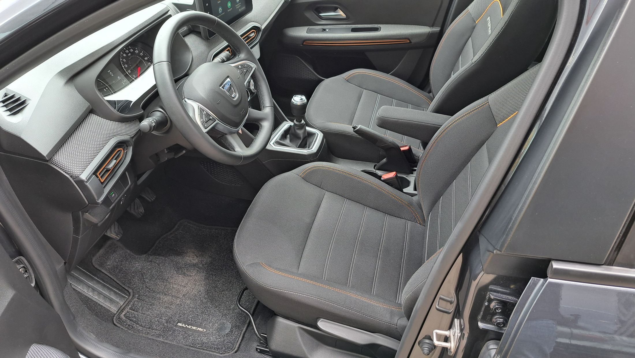 Dacia Stepway TCe 90 benzine/LPG, sensor V+A, GPS, dodehoekwaarschuwing