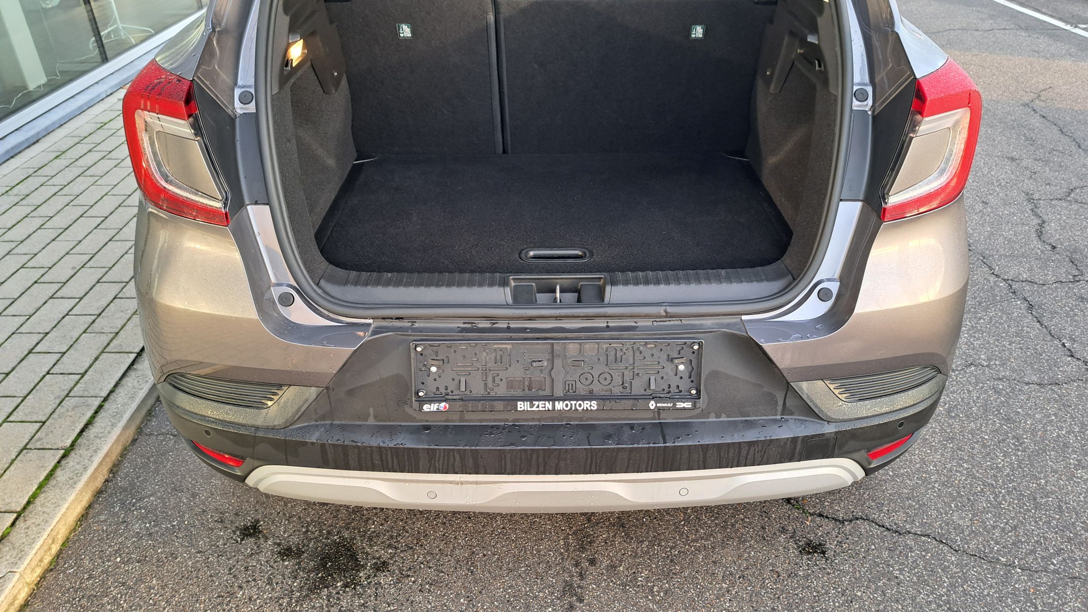 Renault Captur TCe 90, airco, sensoren A, 4seizoensbanden.