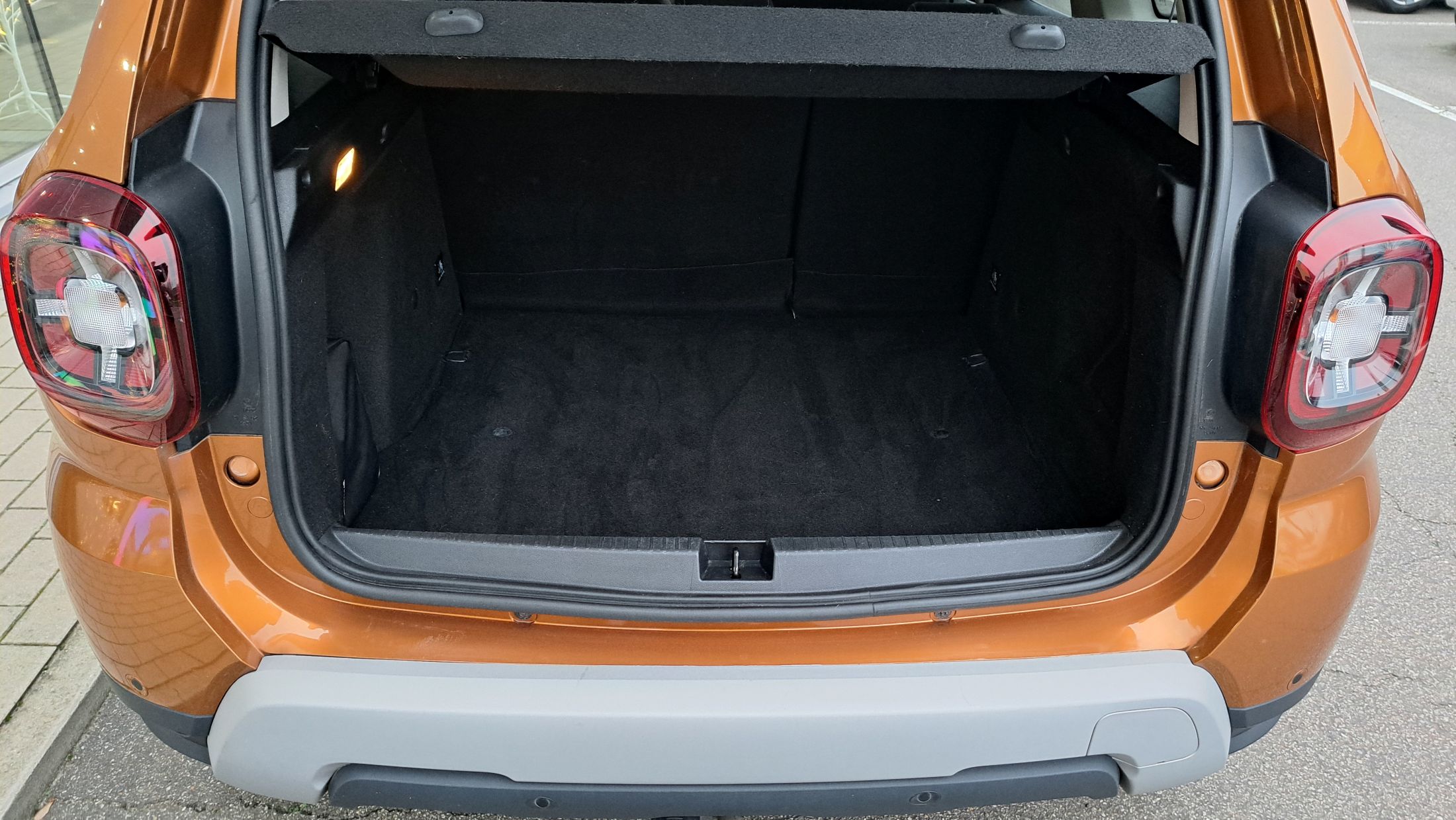 Dacia Duster TCe90, benzine/LPG, 360camera, dodehoekwaarschuwing, trekhaak