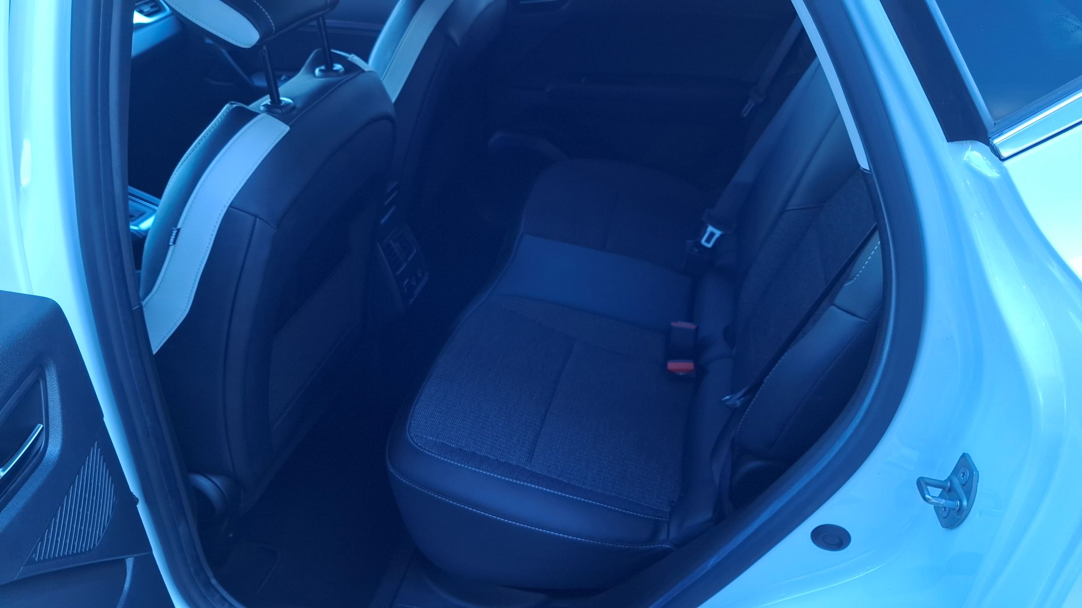 Renault Captur AUTOMAAT 1332cc/140Pk, GPS, camera, sensoren A
