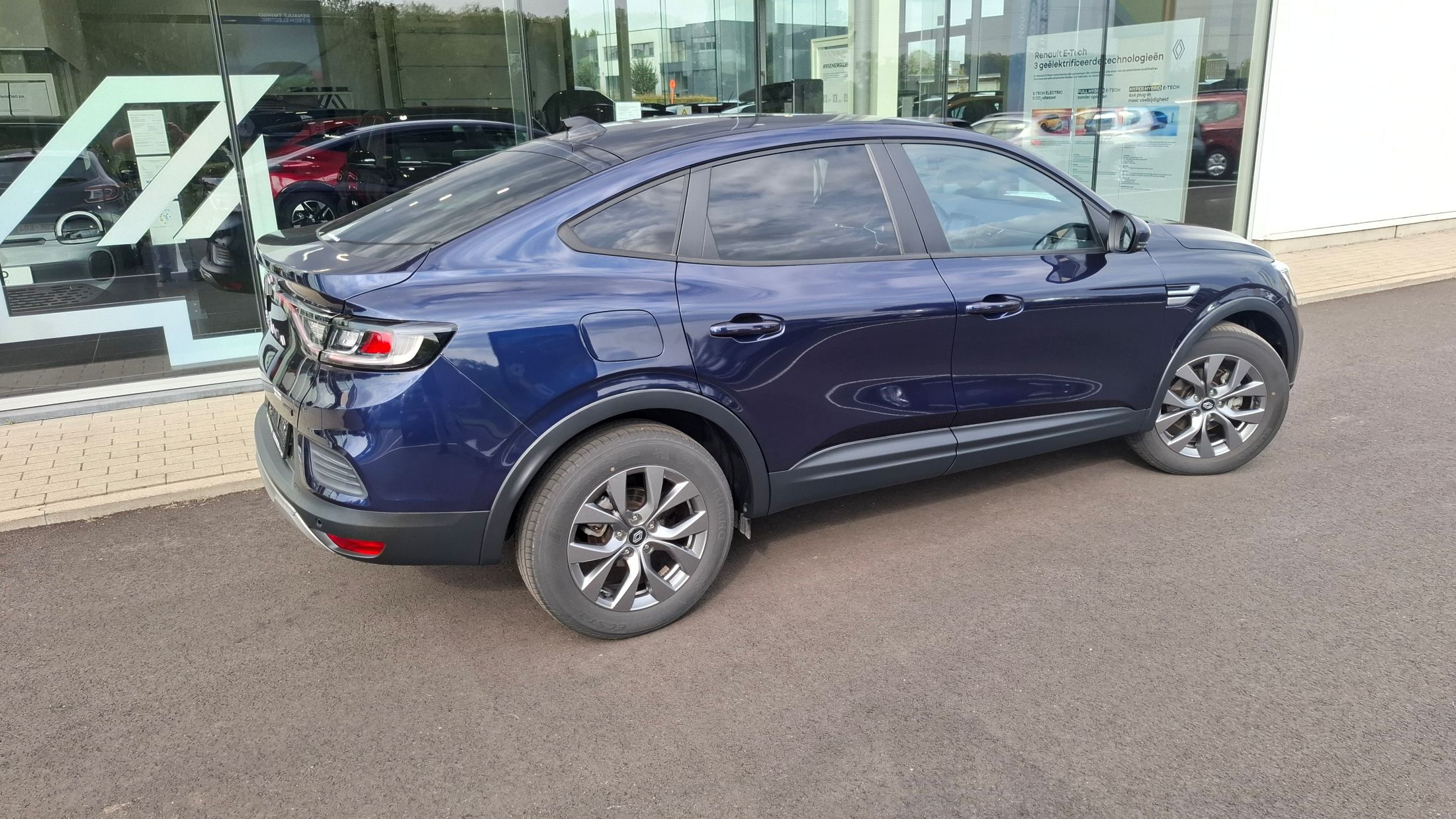 Renault Arkana E-Tech Full Hybrid, airco, GPS, dodehoekwaarschuwing, camera, sensoren V+A