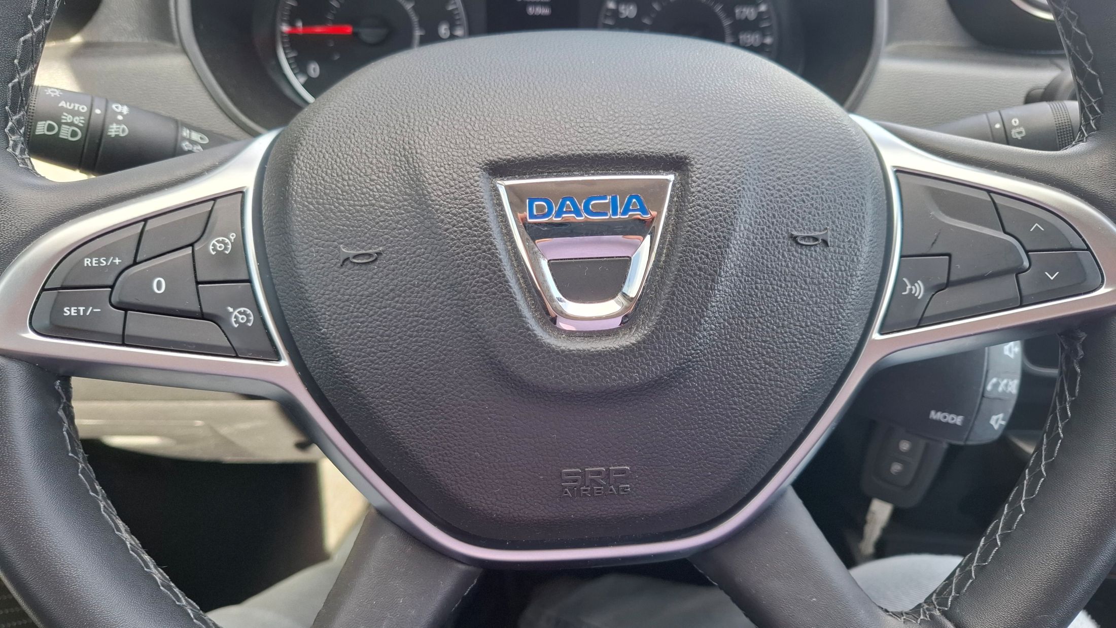 Dacia DusterTCe 91 Pk, benzine+LPG, airco, GPS, camera