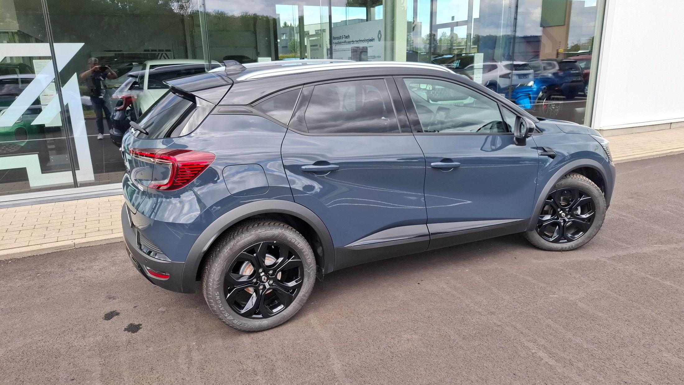 Renault Captur TCe 140 Pk AUTOMAAT, zetelverwarming, sensoren V+A, camera