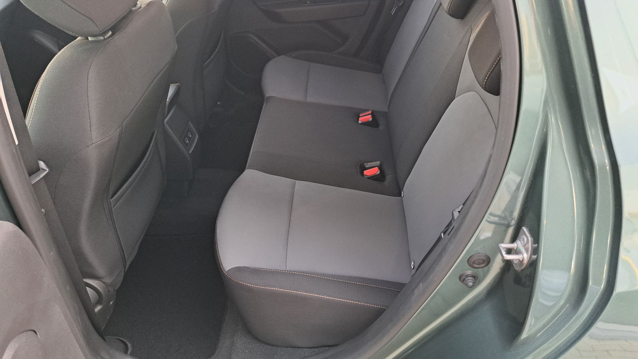 Dacia Duster 1332cc 130 Pk, GPS, 360°camera, trekhaak, 20438km