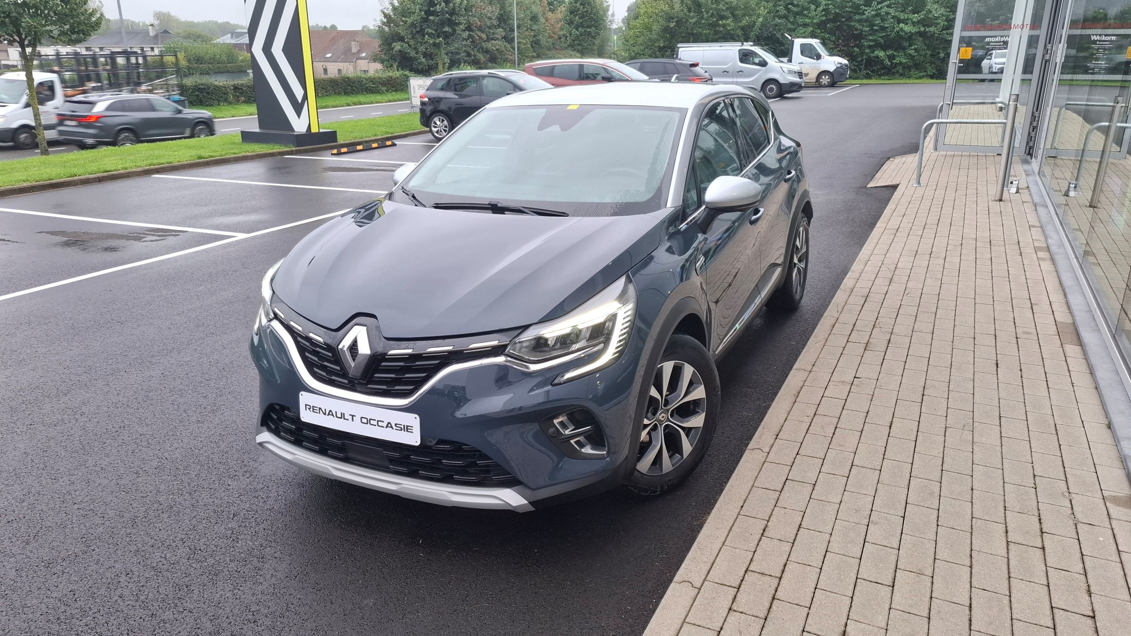 Renault Captur TCe 91 Pk, GPS, 360° camera, trekhaak, airco, sensoren V+A