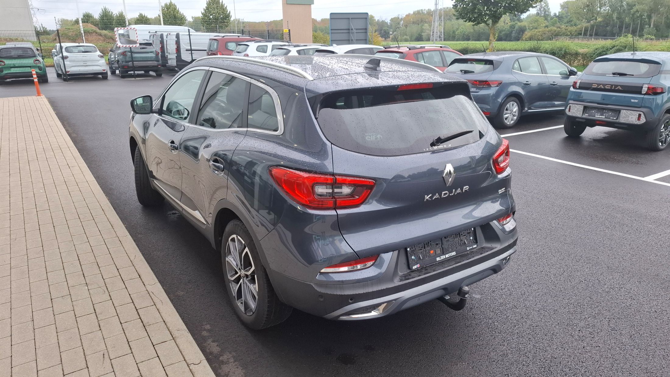 Renault Kadjar TCe140, GPS, camera, trekhaak, zetelverwarming, dodehoekwaarschuwing