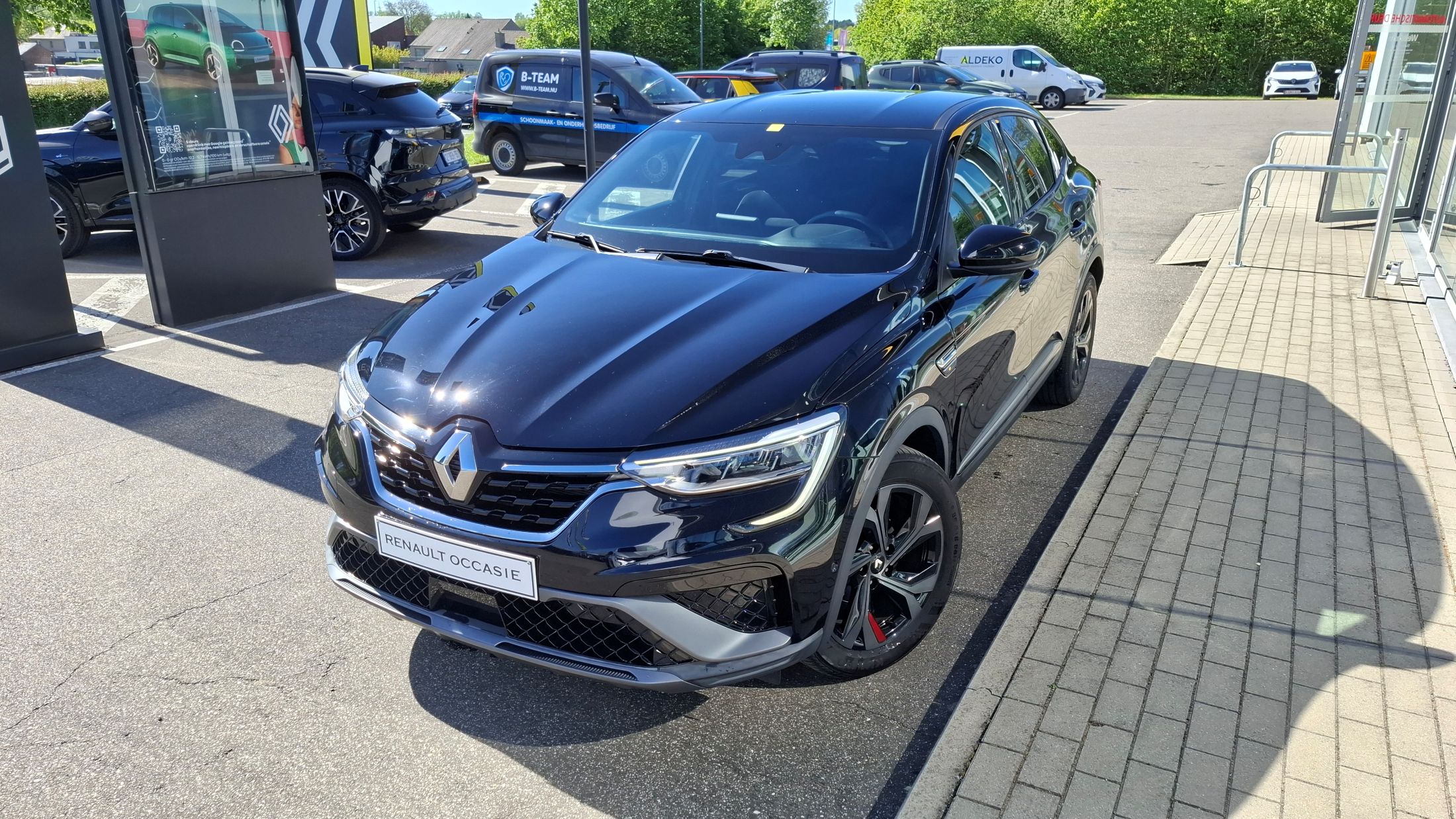 Renault Arkana 1332cc-140Pk, zetelverwarming, leder, dodehoekwaarschuwing