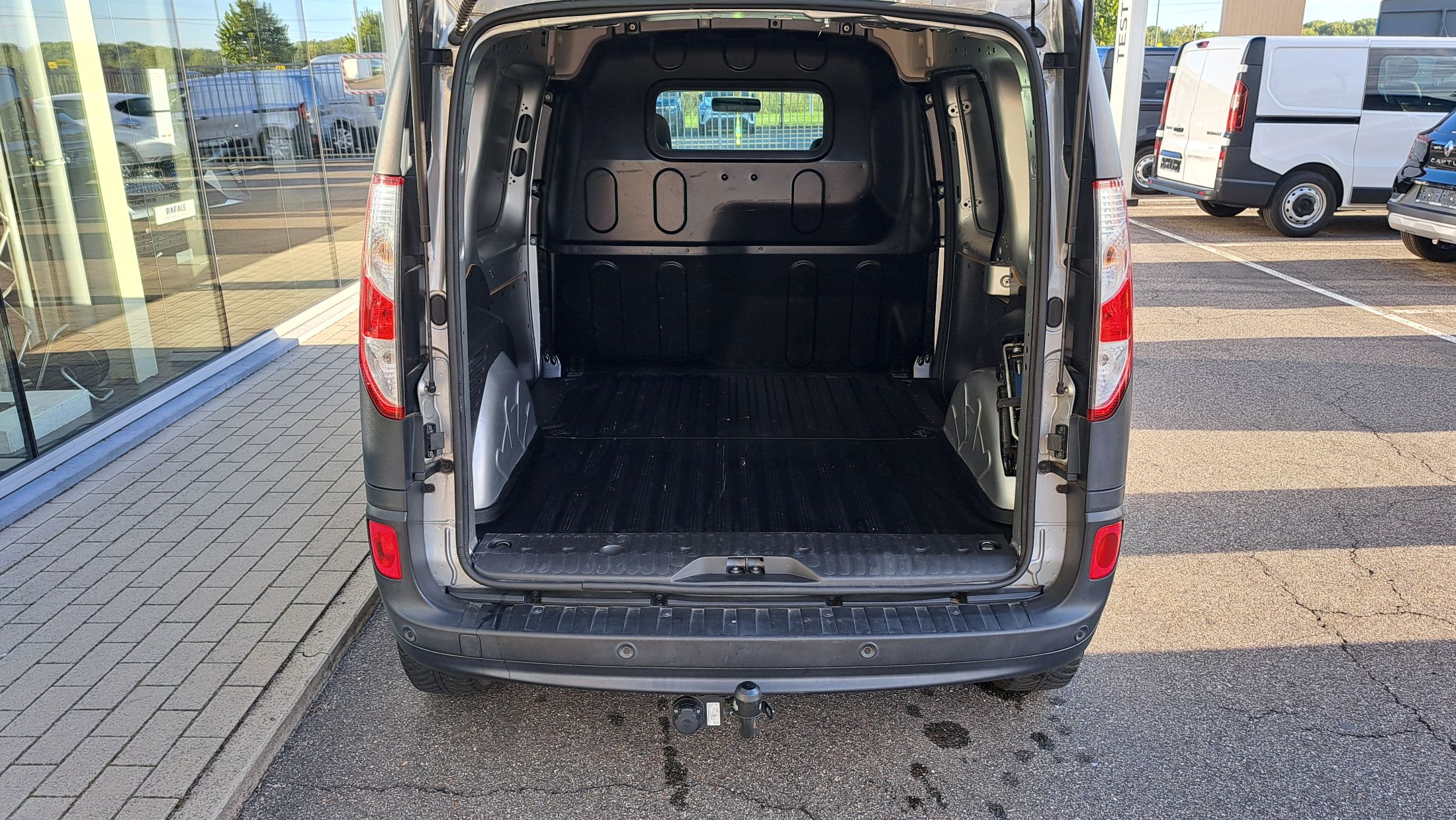 Renault Kangoo TCe 114 Pk benzine, lichte vracht, airco, trekhaak