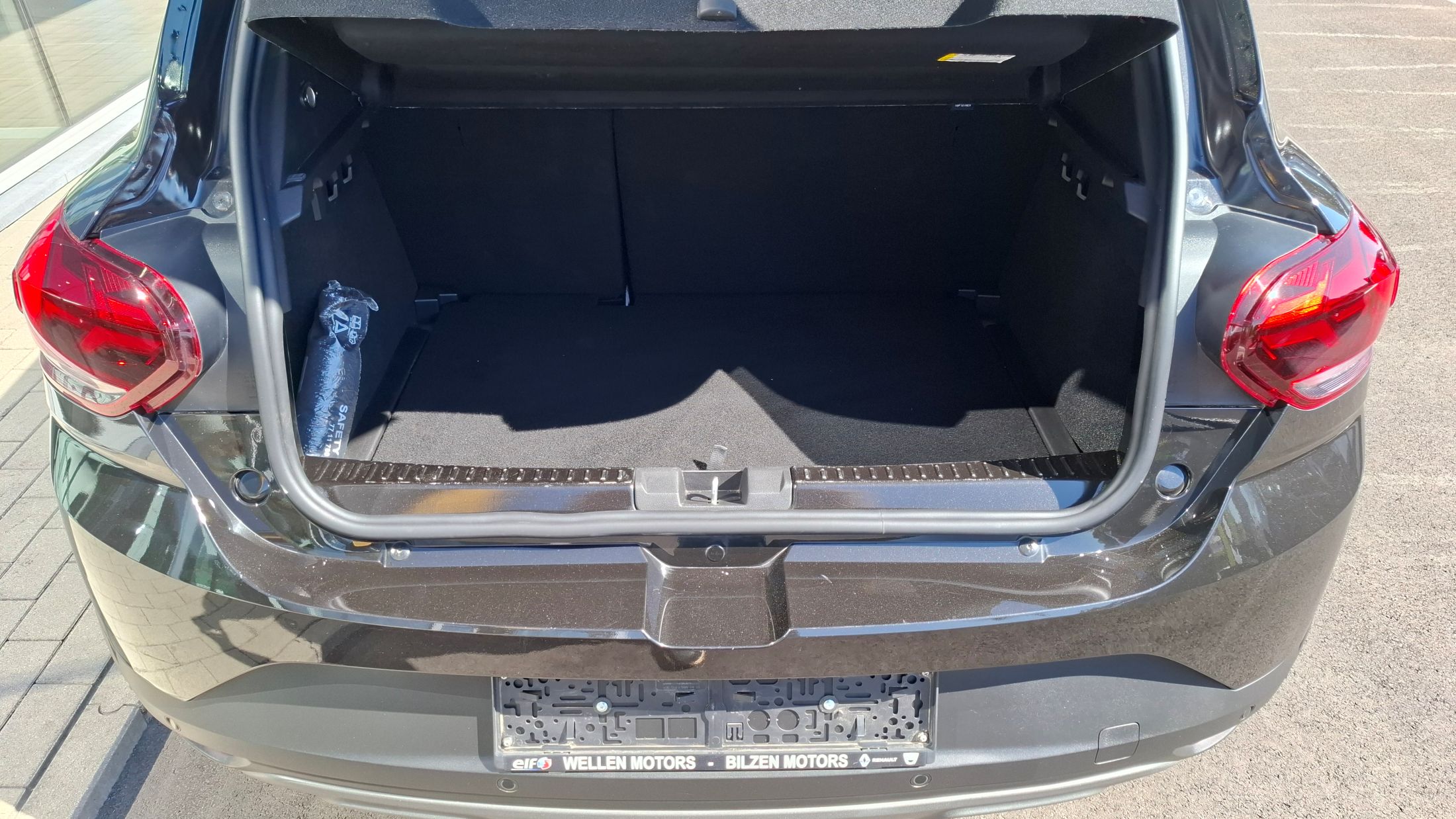 Dacia Stepway TCe 90, airco, GPS, sensor V+A, dodehoekwaarschuwing