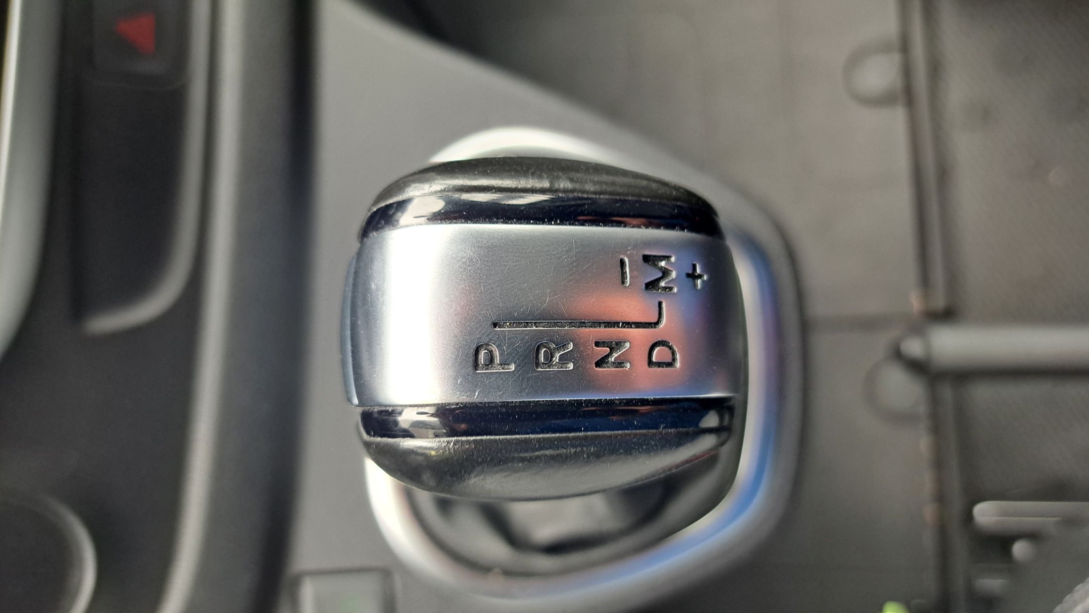 Renault Trafic Dubbele Cabine 2.0, 145 Pk AUTOMAAT, trekhaak, GPS, camera, 5 zitplaatsen